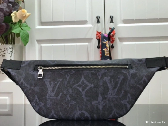 AAA Replica Ru VUITTON LOUIS BUMBAG DISCOVERY 0812